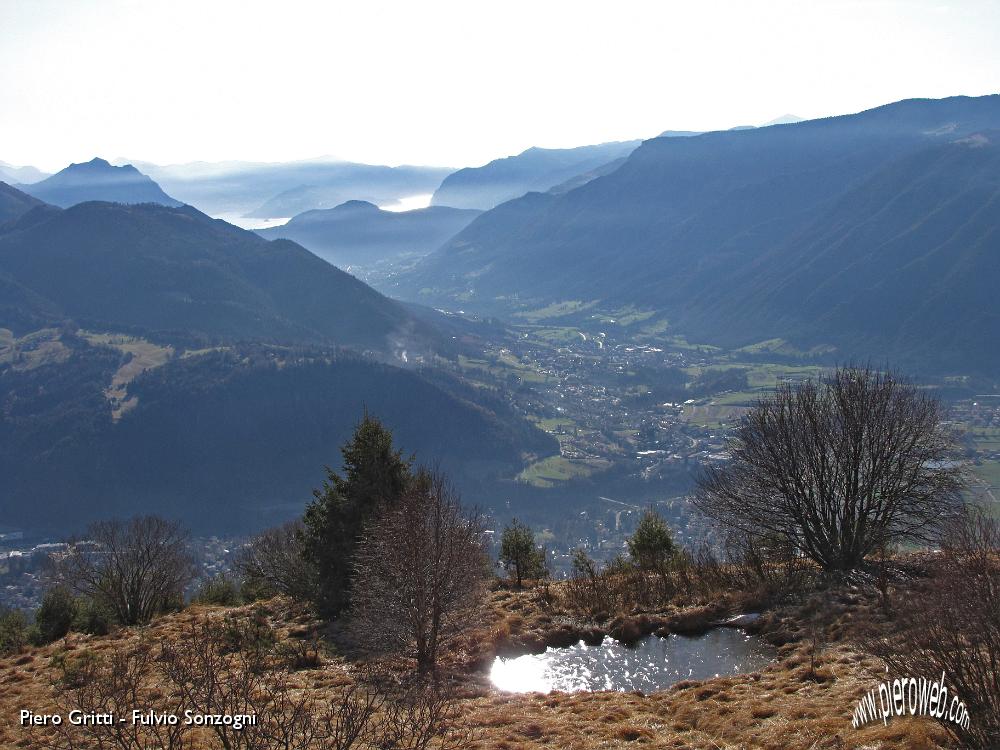 42 Vista verso il lago.jpg